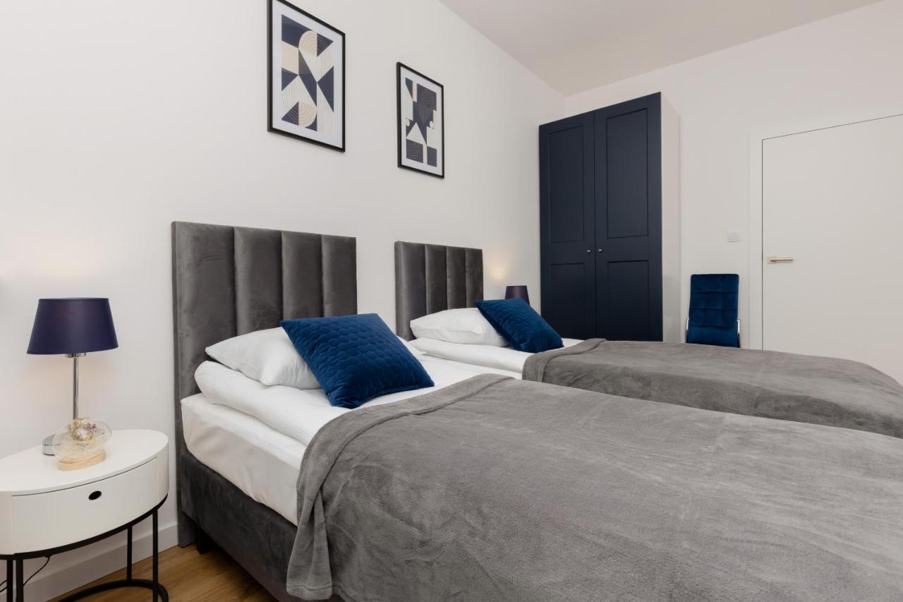 Apartment Avenue Solidarnosci On Wola By Noclegi Renters وارسو المظهر الخارجي الصورة