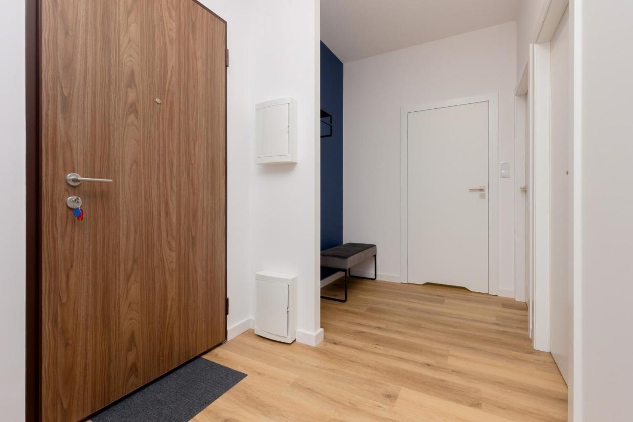 Apartment Avenue Solidarnosci On Wola By Noclegi Renters وارسو المظهر الخارجي الصورة